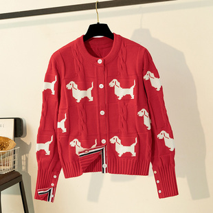 秋冬季本命年大红色全件小狗图案，针织开衫毛衣女(毛，衣女)洋气新年圆领外套