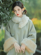 秋冬女装复古国风新中式绿色，加绒毛呢大衣短外套，斗篷配马面裙旗袍