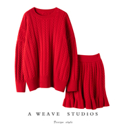 第一眼的时髦感!绞花加厚羊绒衫，女圆领荷叶边短裙羊绒套装冬红色