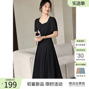 xwi欣未赫本风，方领短袖连衣裙女夏季法式优雅压褶设计显瘦小黑裙