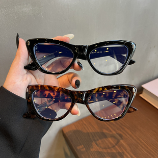 日系街拍复古小框平光眼镜猫眼女士时尚，百搭复古粗框可配近视
