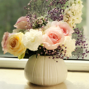 简约釉面矮款条纹白色圆形陶瓷花瓶花器家居装饰摆设餐桌摆件