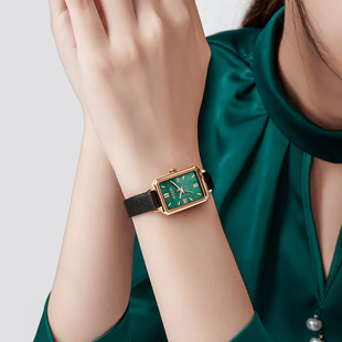 生日礼物聚利时手表，女2024高级感复古小绿表小众轻奢女款