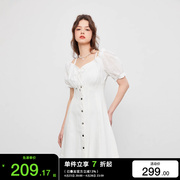 绫致ONLY2024春夏甜美设计感露肩泡泡袖短款连衣裙女