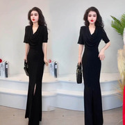 纯黑色堆堆领连衣裙女2024夏装法式复古包臀高级感气质连衣裙