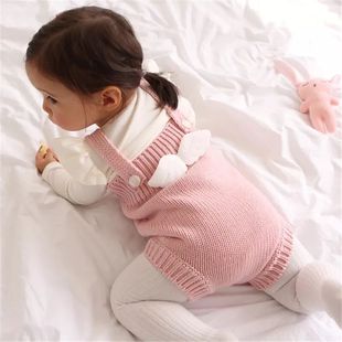 女宝宝连体衣0-12个月婴儿哈衣秋冬装韩版纯棉针织背带裤儿童爬服