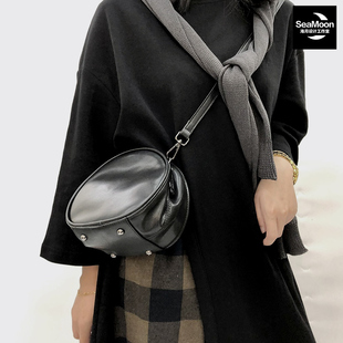 日本真皮个性复古休闲夹子口金圆盒手机包手提单肩斜挎女包包