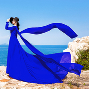 复古别致设计感宝蓝色v领长袖，连衣裙女纯色，雪纺海边度假旅拍长裙