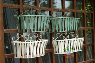 欧式铁艺壁挂花篮阳台挂篮，花架花园庭院装饰摆件花框