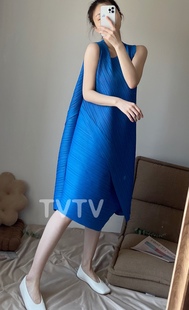 TVTV 神仙版型蓝气球～廓形设计感三宅褶皱宝蓝无袖连衣裙孕妇