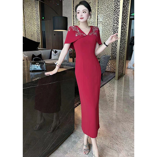 重工订珠高级感优雅女装结婚宴会礼服裙酒红色修身晚宴连衣裙粉色