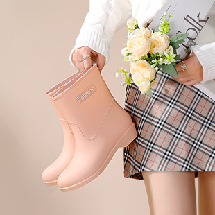 时尚女春秋中短筒雨鞋粉色系雨靴，潮流女鞋胶鞋防滑加绒保暖鞋水鞋