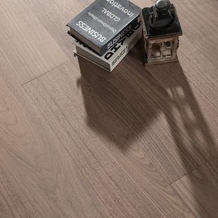黑胡桃橡木家用新三层(新三层，)实木复合地板环保锁扣地暖，肤感漆卧室轻奢风