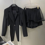 特0mb.小众设计黑色翻领短款西装，外套高腰时尚百搭裙套装