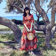 奈良西双版纳度假裙旅游穿搭民族风连衣裙红色，海边度假裙沙滩裙夏