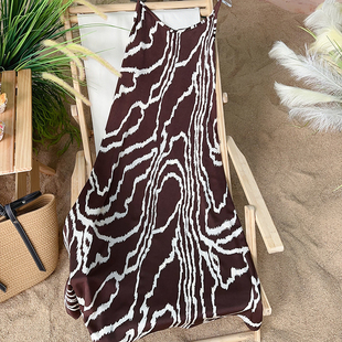 2024年春夏季V领无袖吊带连衣裙印花气质长裙海边度假沙滩裙