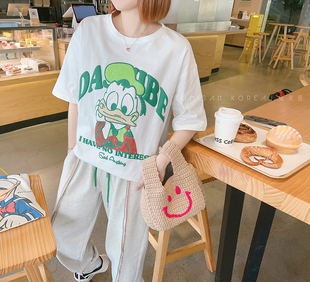 兔美善韩国女装23春夏 洋气可爱牛油果绿卡通字母印花减龄T恤