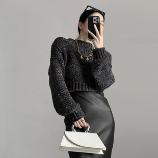 韩系慵懒风毛衣女秋冬季黑色圆领套头加厚短款长袖设计感上衣