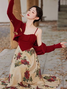 春季女装复古法式浪漫红色印花吊带裙+开衫，港风套装高级感气质