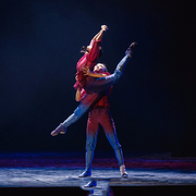 现代舞南海前哨演出服装红色主题舞蹈女子群舞学院表演舞台装