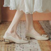 香港粗跟单鞋女2023春秋法式优雅方头女鞋仙女风珍珠伴娘婚鞋