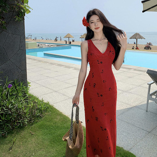 法式印花长裙性感深V领修身背心连衣裙女夏季红色裙子海边度假风