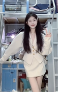韩系千金公主风套装女秋冬蝙蝠袖短款西服外套高腰包臀半身裙套装