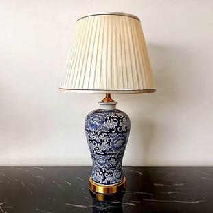 新中式古典蓝色花纹陶瓷，装饰台灯酒店样板房，客厅角几卧室书房灯具