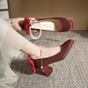 粗跟红色高跟鞋婚鞋新娘鞋小众设计感一字带配礼服蝴蝶结方头单鞋