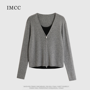IMCC设计感小众洋气个性气质假两件V领针织衫女宽松拉链开衫毛衣