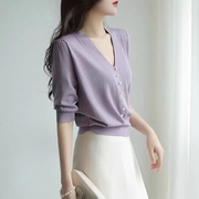 女人味~温柔小香风夏季薄款冰丝针织短袖上衣短款白色，紫色v领t恤