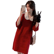 新年红色毛衣裙女欧洲站2022高级感减龄气质娃娃领针织洋装秋冬