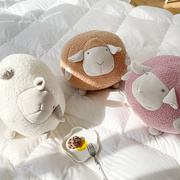 羊了个羊午睡枕卡通气小羊沙发，靠垫客厅装饰抱枕可爱的毛绒玩具