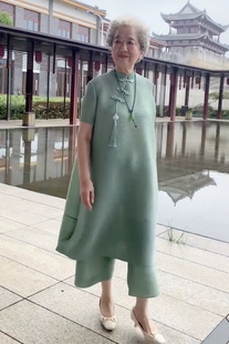 中老年气质妈妈褶皱套装，中国风洋气减龄旗袍连衣裙优雅裤子两件套