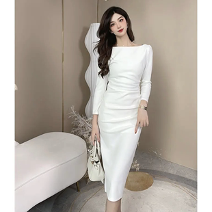 白色长袖连衣裙女秋法式气质，名媛高级感赫本风小众设计一字肩长裙