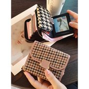 日本钱包女士2022高档皮夹短夹卡包一体折叠小众设计精致高级