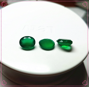 天然绿玛瑙椭圆形蛋形，7x9mm裸石祖母绿翡翠色戒指，吊坠耳环戒面