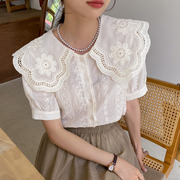韩国chic法式气质减龄娃娃领刺绣钩花设计宽松单排扣泡泡袖衬衫女