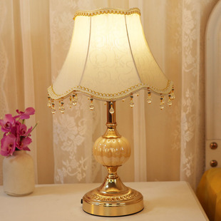 卧室台灯充电款欧式复古触摸美式布艺，2022长明灯结婚床头灯