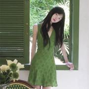 复古薄荷绿色V领无袖针织连衣裙女春季法式辣妹修身小个子短裙子