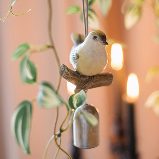 小鸟造型风铃铛挂件，神态可掬，灵动有趣