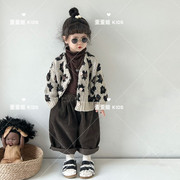 歪歪妞韩国童装，2023秋季儿童洋气时髦粗线加厚豹纹毛衣开衫外套
