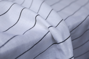 意大利进口流行黑白，宽细竖条纹编织纯亚麻面料，设计师连衣裙布料