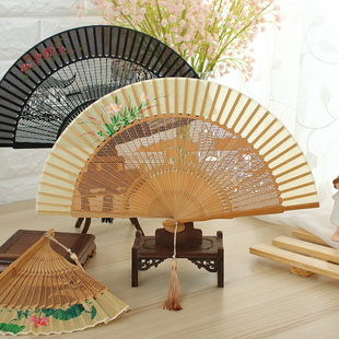 雕刻扇子镂空折扇女真丝，扇手绘古风，杭州美景中国风纪念品竹扇
