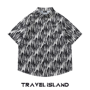 TRAVEL ISLAND 汹涌激流 美式复古雪花渐变条纹涂鸦印花短袖衬衫