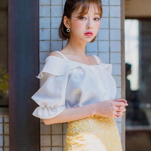 2018夏装宽松加大码一字领露肩，韩版衬衫短袖雪纺衫衬衣女
