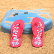 越南越顺潮女人夏季橡塑人字拖鞋平底夹脚夹趾防滑户外穿沙滩凉拖