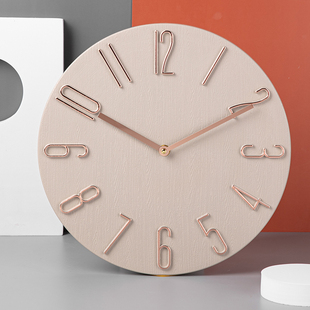 客厅钟表挂墙表静音家用钟表，挂钟客厅简约现代数字创意装饰粉色