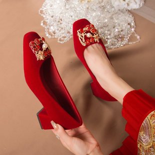 红色方头低跟单鞋秀禾服婚纱鞋四季软底，防滑不累脚新娘鞋浅口