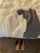 白色花边立领泡泡袖衬衫，女2024春季法式独特别致漂亮小衫上衣